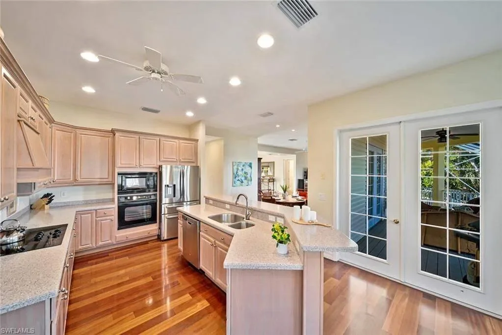 5810 Pine Tree DR, Sanibel, FL, 33957, USA, Sanibel, Florida, United States. - Photo 17