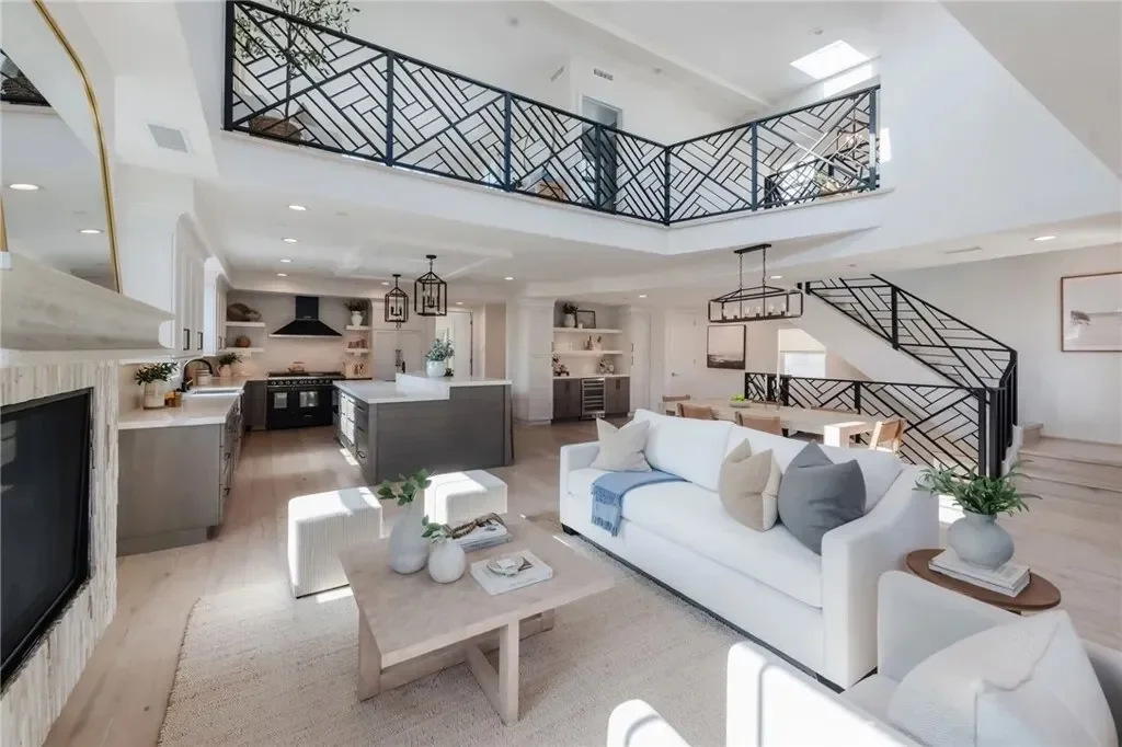 223 S Irena Avenue B, Torrance, California, United States. - Photo 11