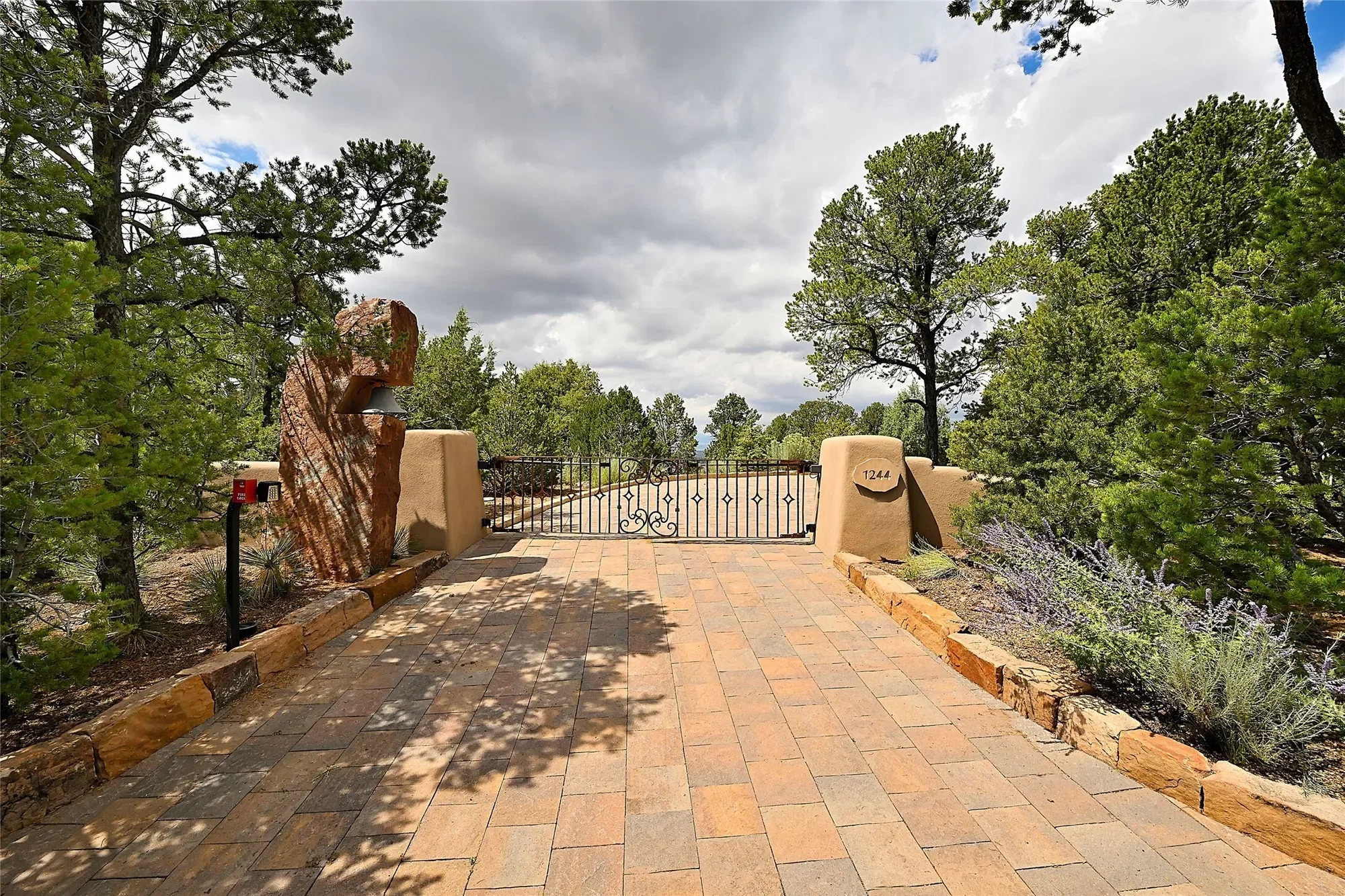 1244 N Summit , Santa Fe, NM 87501, Santa Fe, New Mexico, United States. - Photo 6