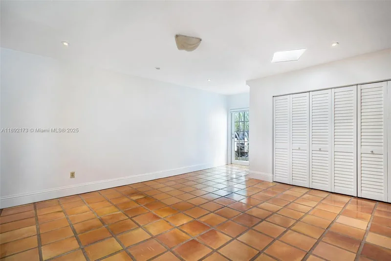 2120 S Bayshore Dr, Miami, Florida, United States. - Photo 16