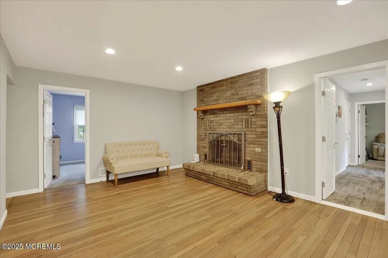 6 Bedrooms Other Residential