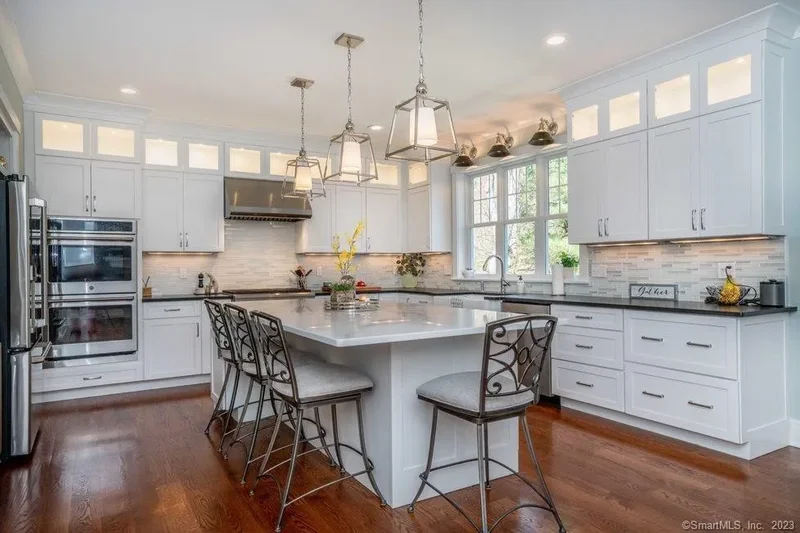 7 Old Farm Drive, Newington, Connecticut, United States. - Photo 11