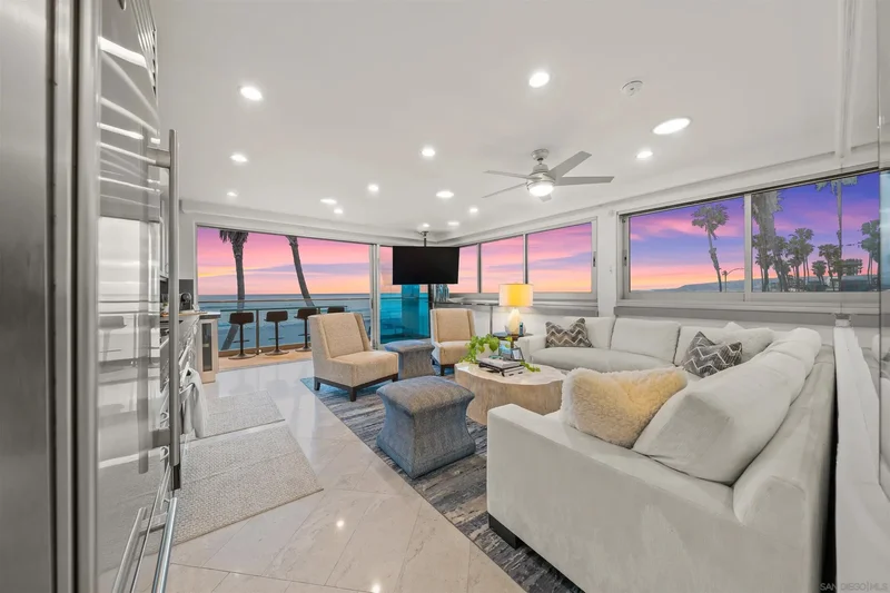 2999 Ocean Front Walk 2, San Diego, California, United States. - Photo 6