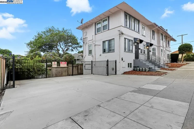 2138 19Th Ave, Oakland, California, United States. - Photo 56