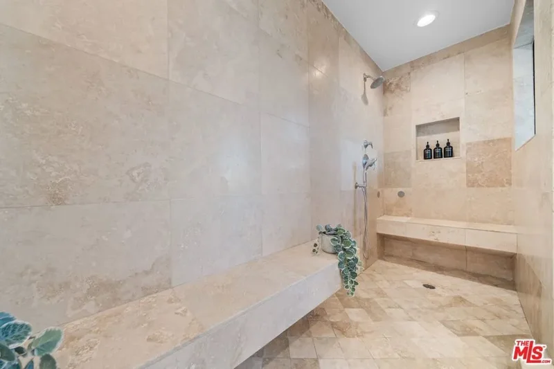6320 VIA CATALDO Street, Malibu, California, United States. - Photo 22