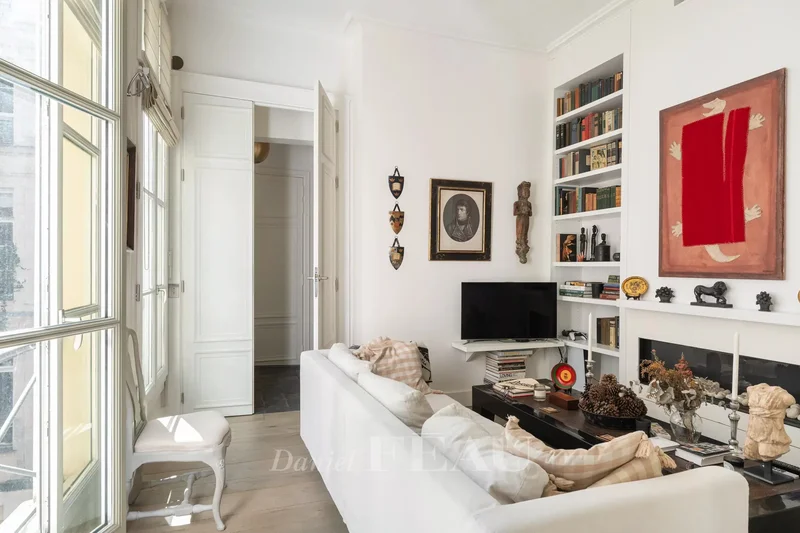 Paris 6th District – A particularly bright apartment in a prime location
