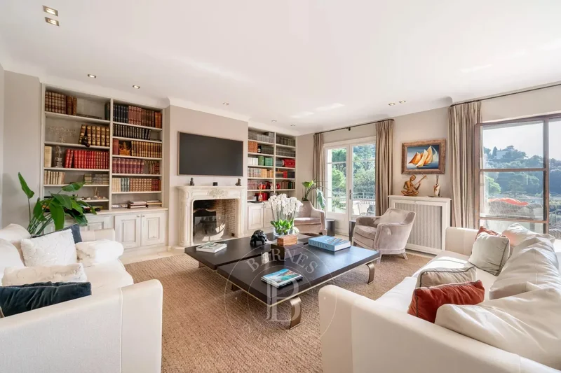 9 Avenue Fiesole, Cannes, Provence-Alpes-Côte d'Azur, France. - Photo 2