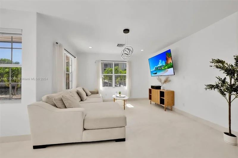 2940 NE 164th St, North Miami Beach, FL, 33160, USA, Golden Beach, Florida, United States. - Photo 29