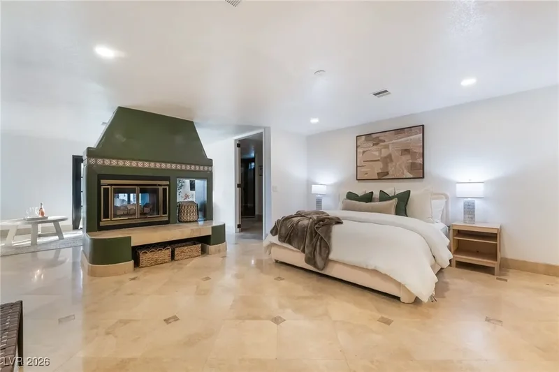 6465 Edna Avenue, Las Vegas, Nevada, United States. - Photo 30