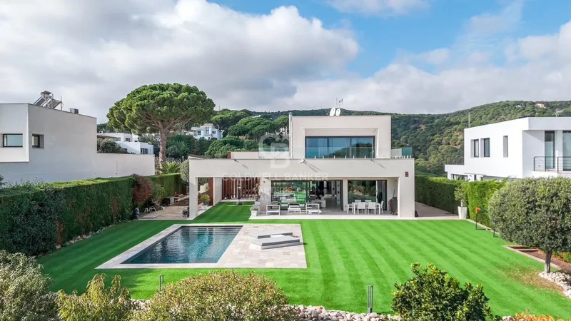 Luxury House With Pool And Spectacular Panoramic Views