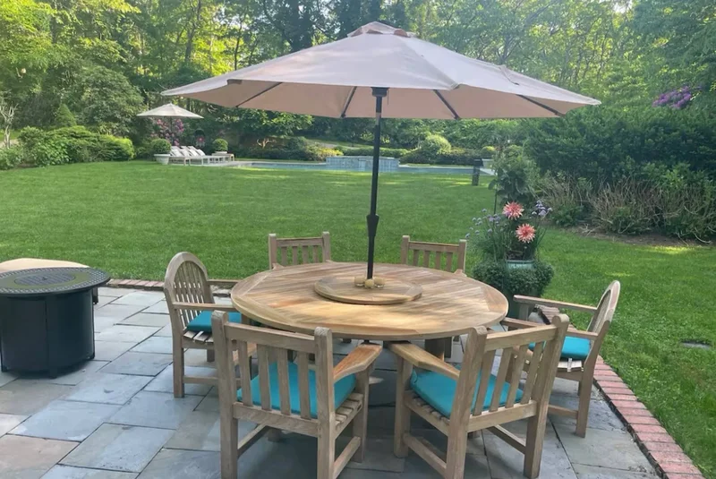 Wooded Oak Lane, East Hampton, New York, United States. - Photo 21