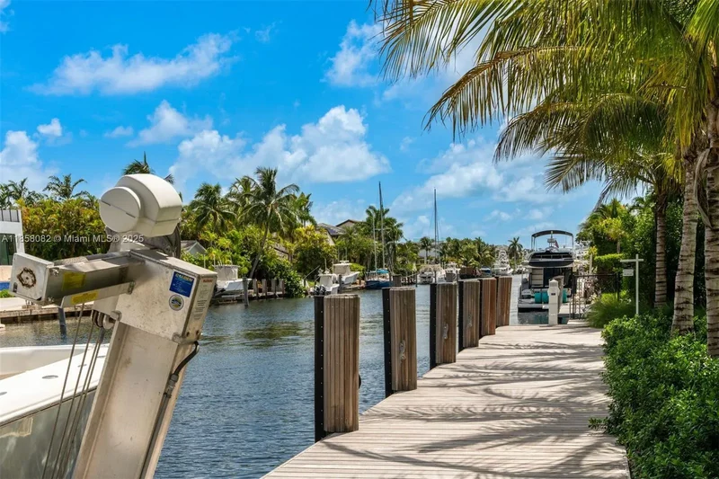 1051 San Pedro Ave, Coral Gables, Florida, United States. - Photo 88