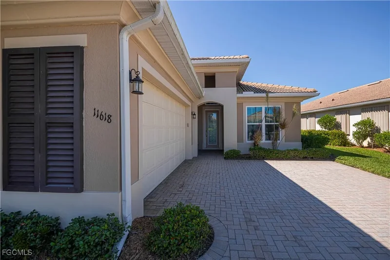 11618 Giulia Drive, Fort Myers, FL 33913, Miromar Lakes, Florida, United States. - Photo 2