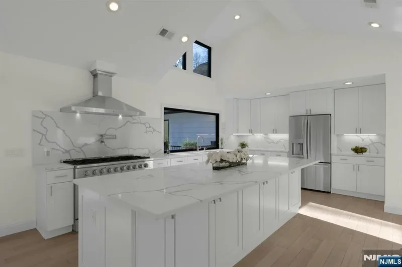 30 Sun Valley Road, Ramsey, NJ 07446, Ramsey, New Jersey, United States. - Photo 13