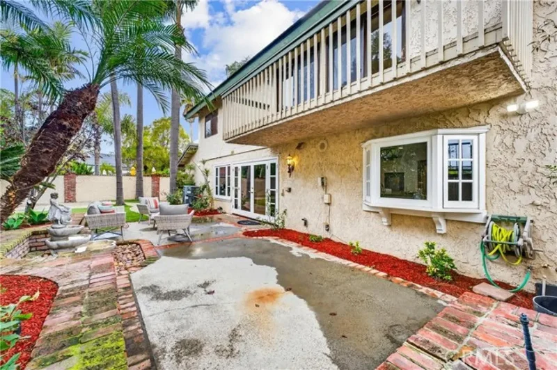 663 Lausinda Avenue, Signal Hill, California, United States. - Photo 24