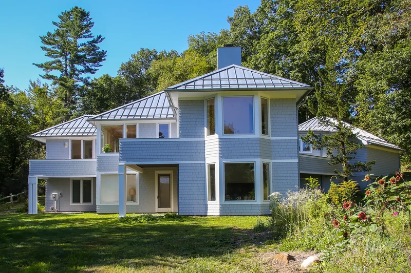 Beautiful Contemporary!