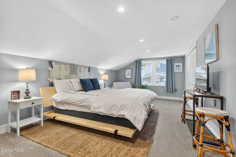 29 Lakewood Drive, Saratoga Springs, Inside, NY 12866, Saratoga Springs, New York, United States. - Photo 13