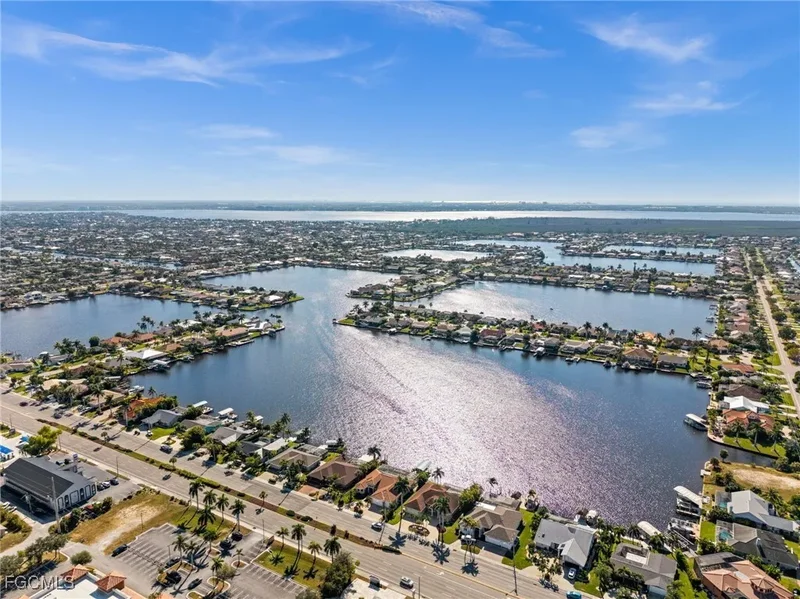 626 Cape Coral Parkway W, Cape Coral, FL 33914, Cape Coral, Florida, United States. - Photo 6