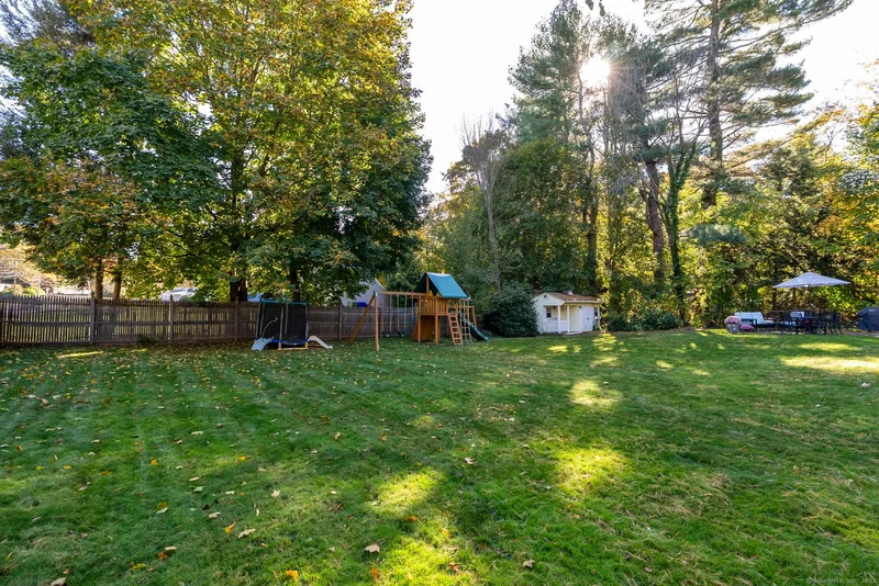 124 Ridgewood Road, Glastonbury, Connecticut, United States. - Photo 31