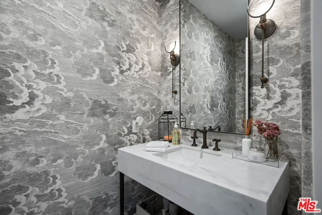 9928 Toluca Lake Avenue, Los Angeles, California, United States. - Photo 59