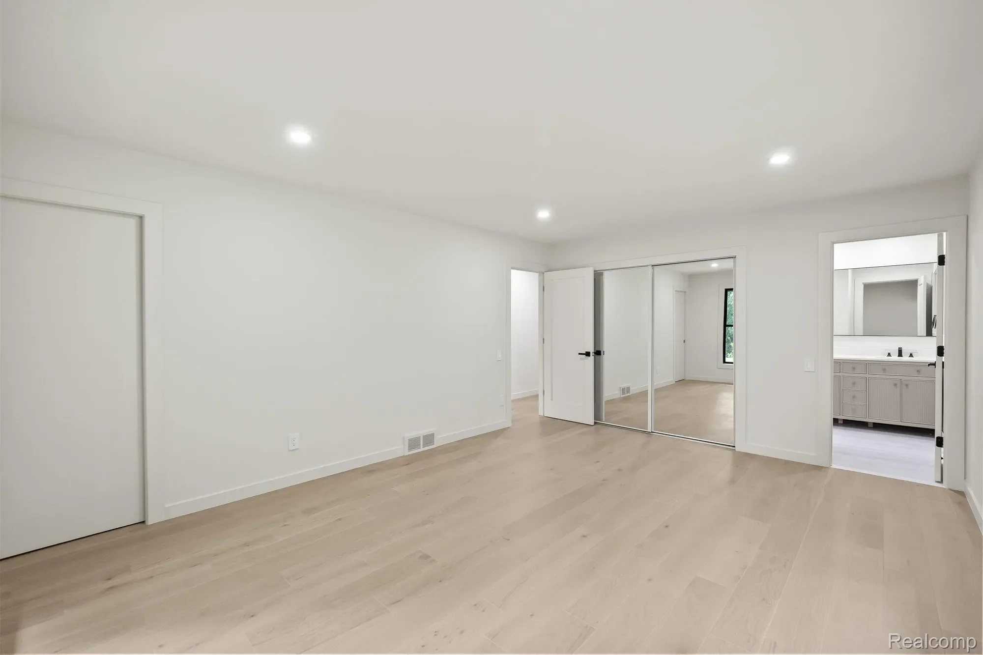 3539 Walbri Dr., Bloomfield Hills, MI 48304, Bloomfield Hills, Michigan, United States. - Photo 4