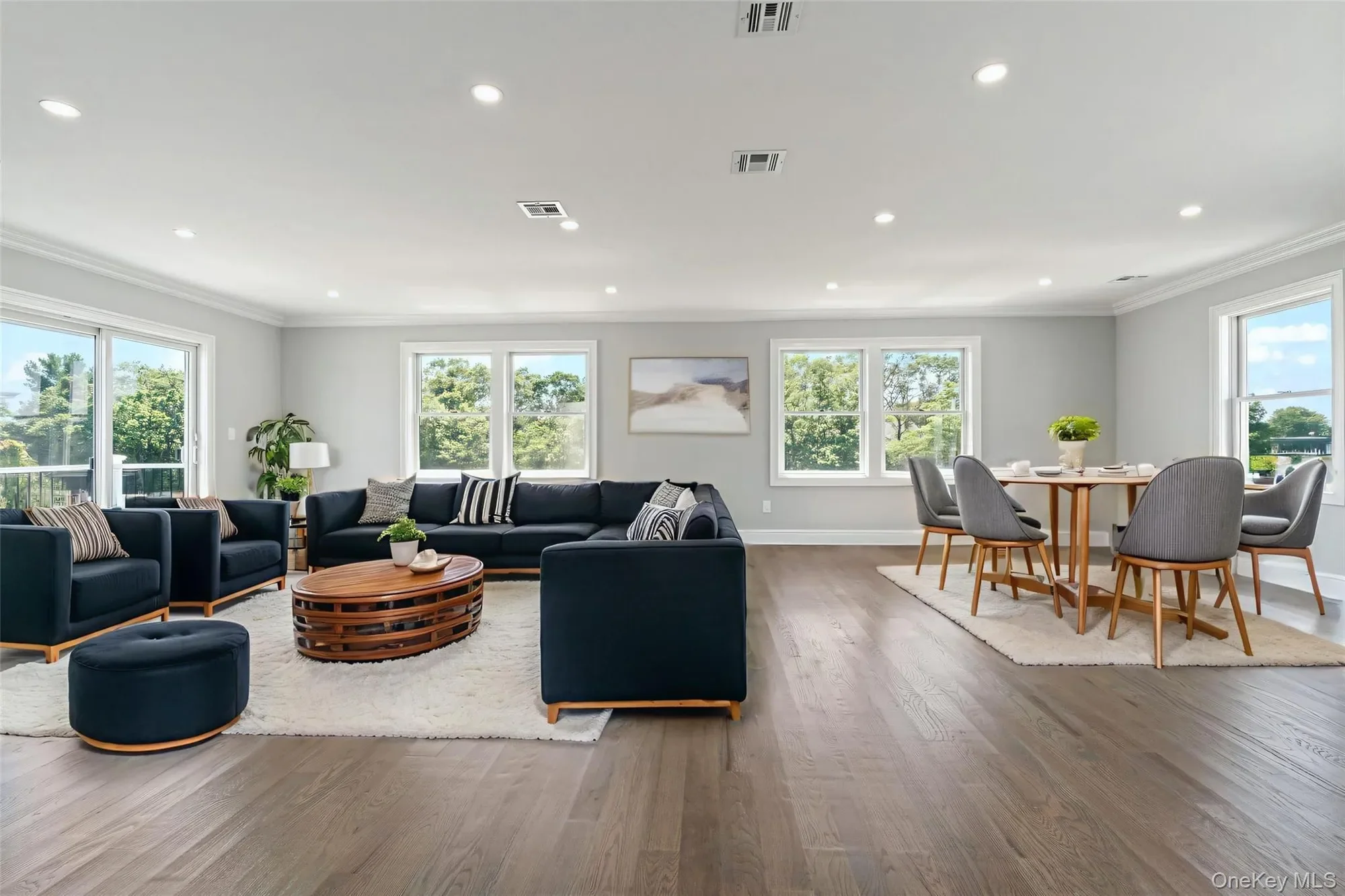 7 S Bay Avenue, Bay Shore, NY 11706, Bay Shore, New York, United States. - Photo 33