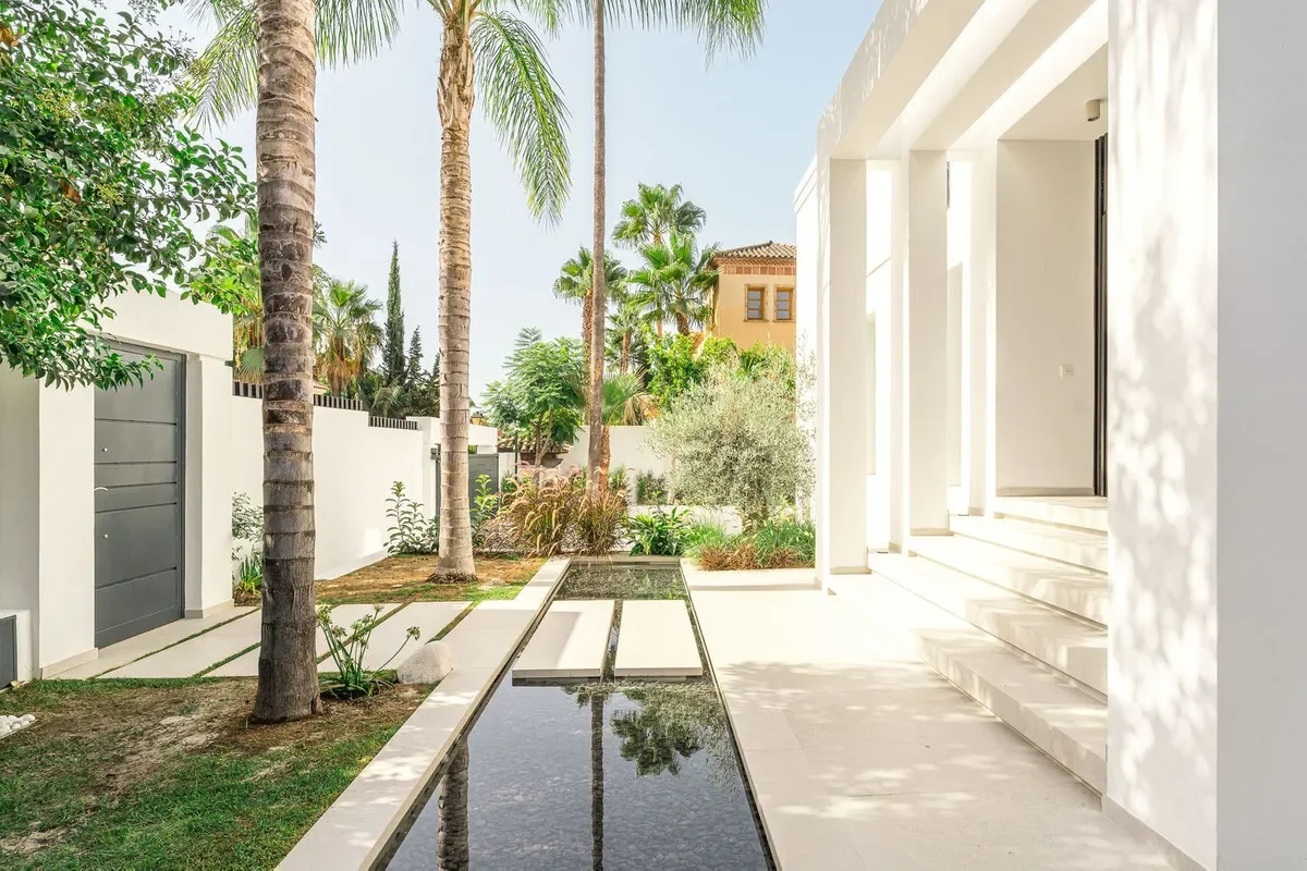 Nueva Andalucía, Málaga, Puerto Banus, Marbella, Spain. - Photo 6
