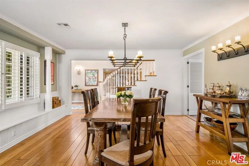 5255 ROUND MEADOW Road, Hidden Hills, California, United States. - Photo 2