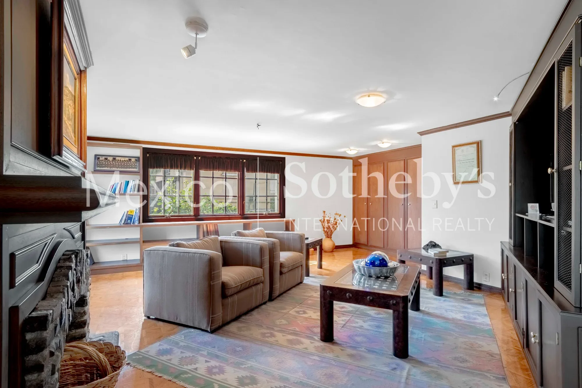 Gallery photo 12