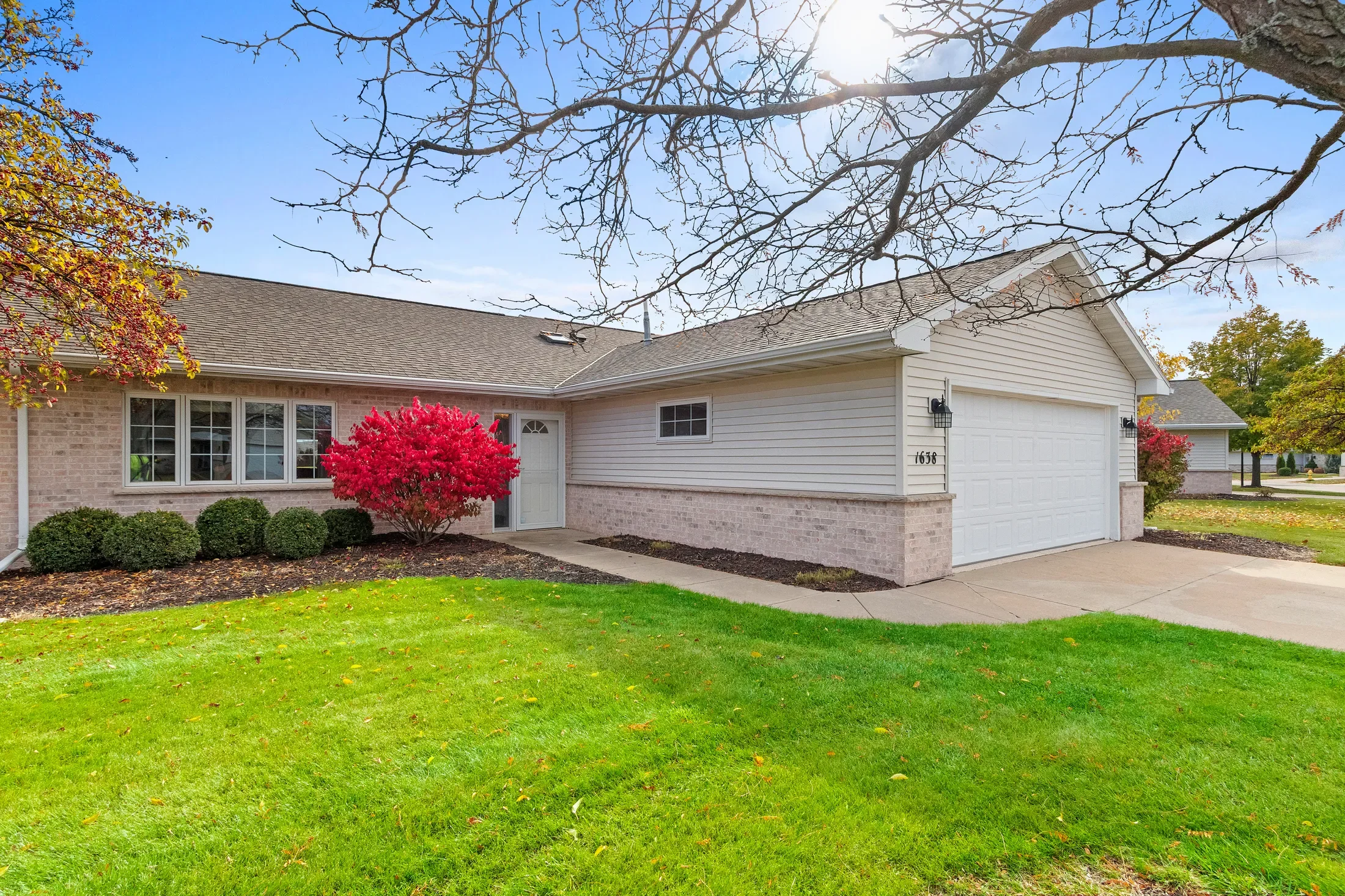 1638 Twin Lakes Circle , Green Bay, WI 54311, Green Bay, Wisconsin, United States. - Photo 4