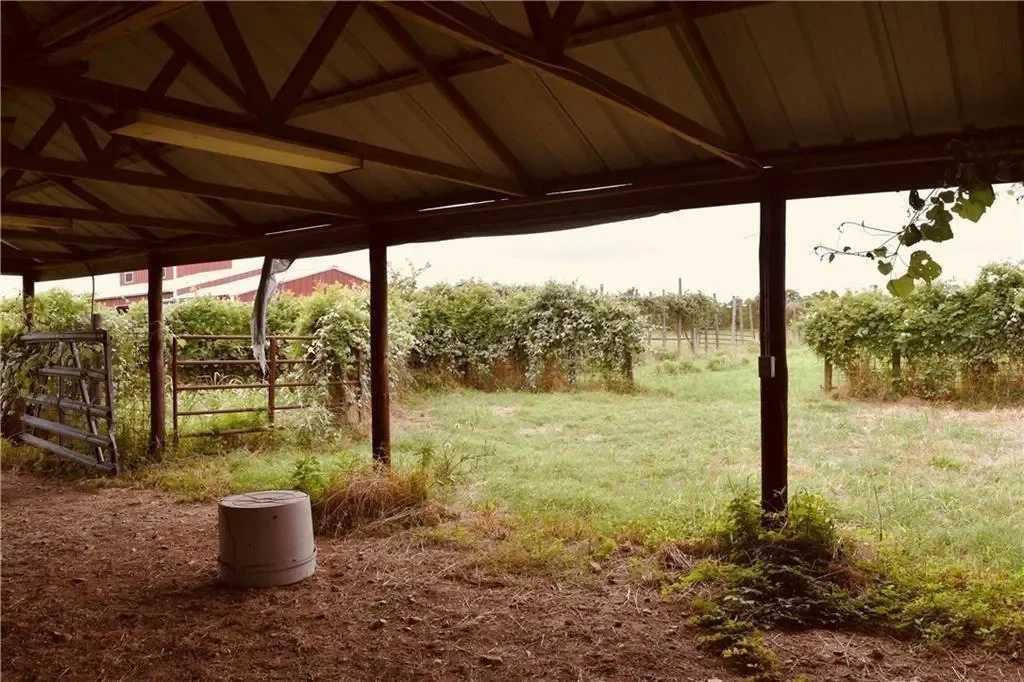 1409 Antioch RD, Paige, Texas, United States. - Photo 22