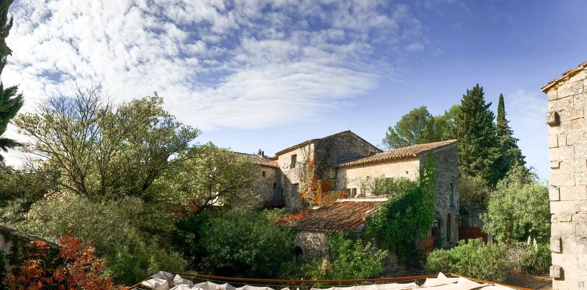 Exterior photo 3