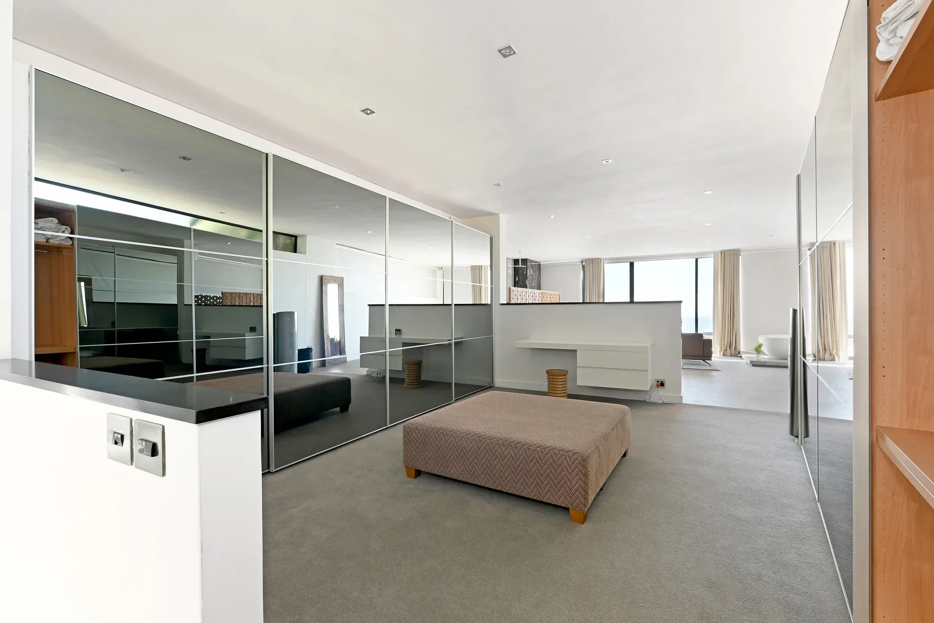 Gallery photo 8