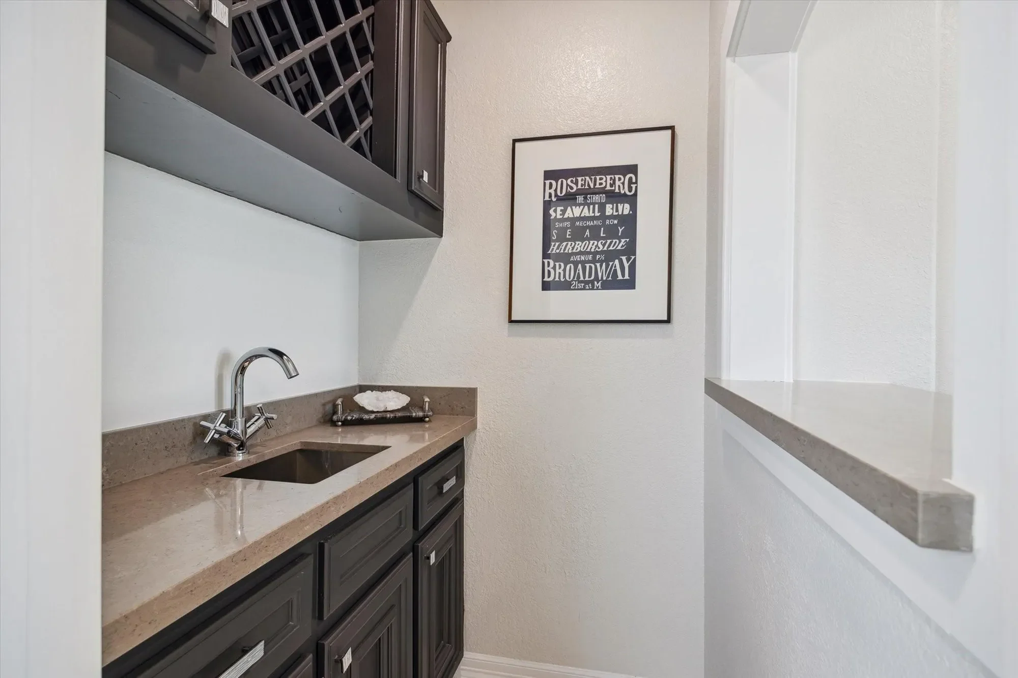 1822 Seaside Drive, Galveston, Texas, United States. - Photo 17
