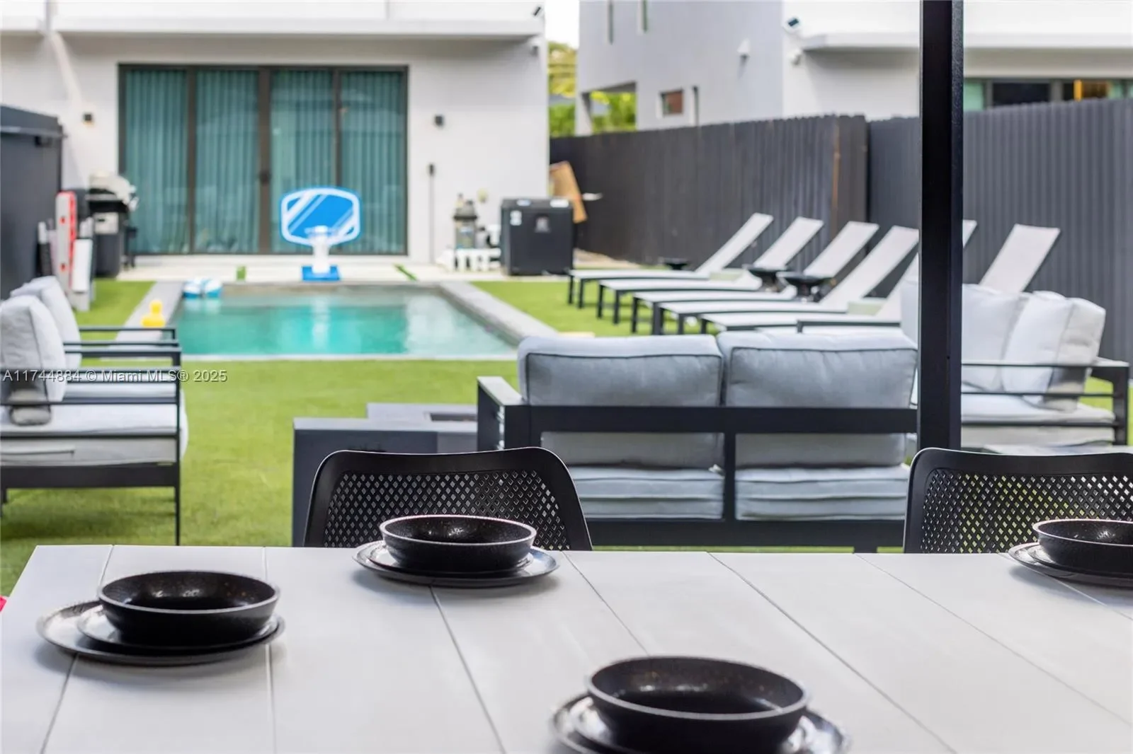 414 NW 52nd St, Miami, Florida, United States. - Photo 16