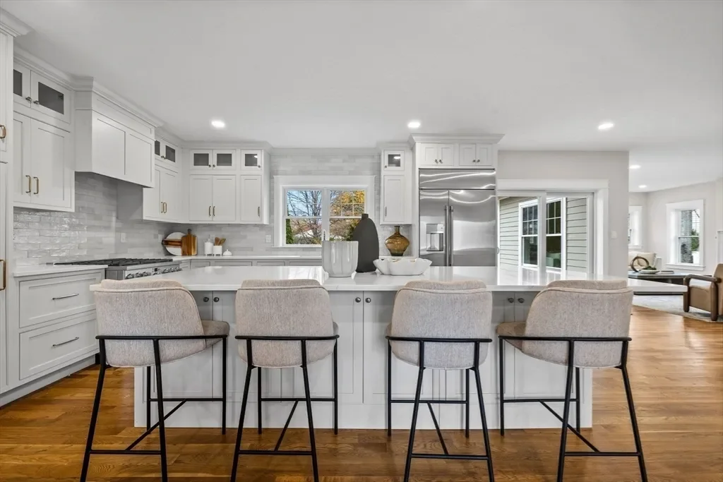 89 Wildwood St, Winchester, Massachusetts, United States. - Photo 6