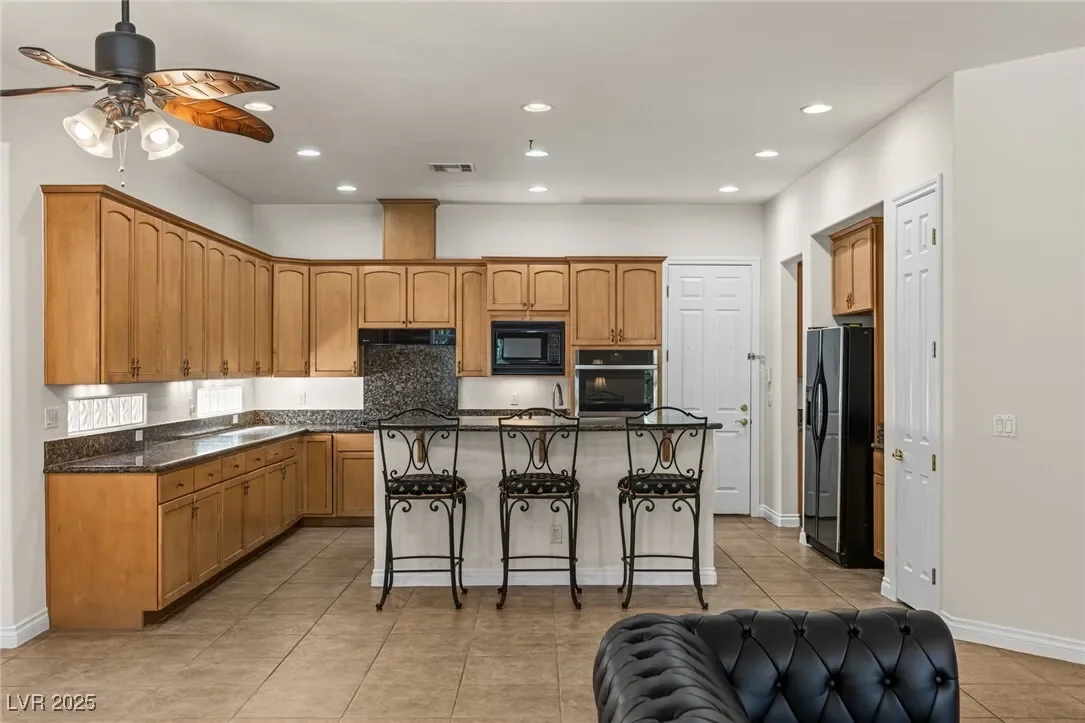 8095 Dark Hollow Place, Las Vegas, Nevada, United States. - Photo 25