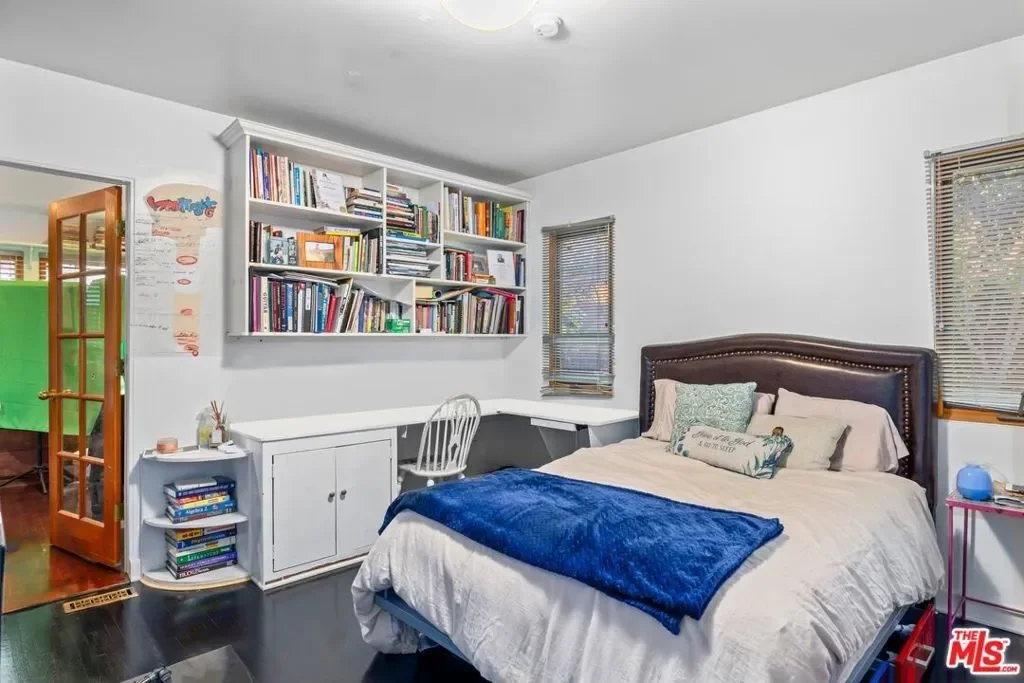 14957 Valley Vista Boulevard, Los Angeles, California, United States. - Photo 11