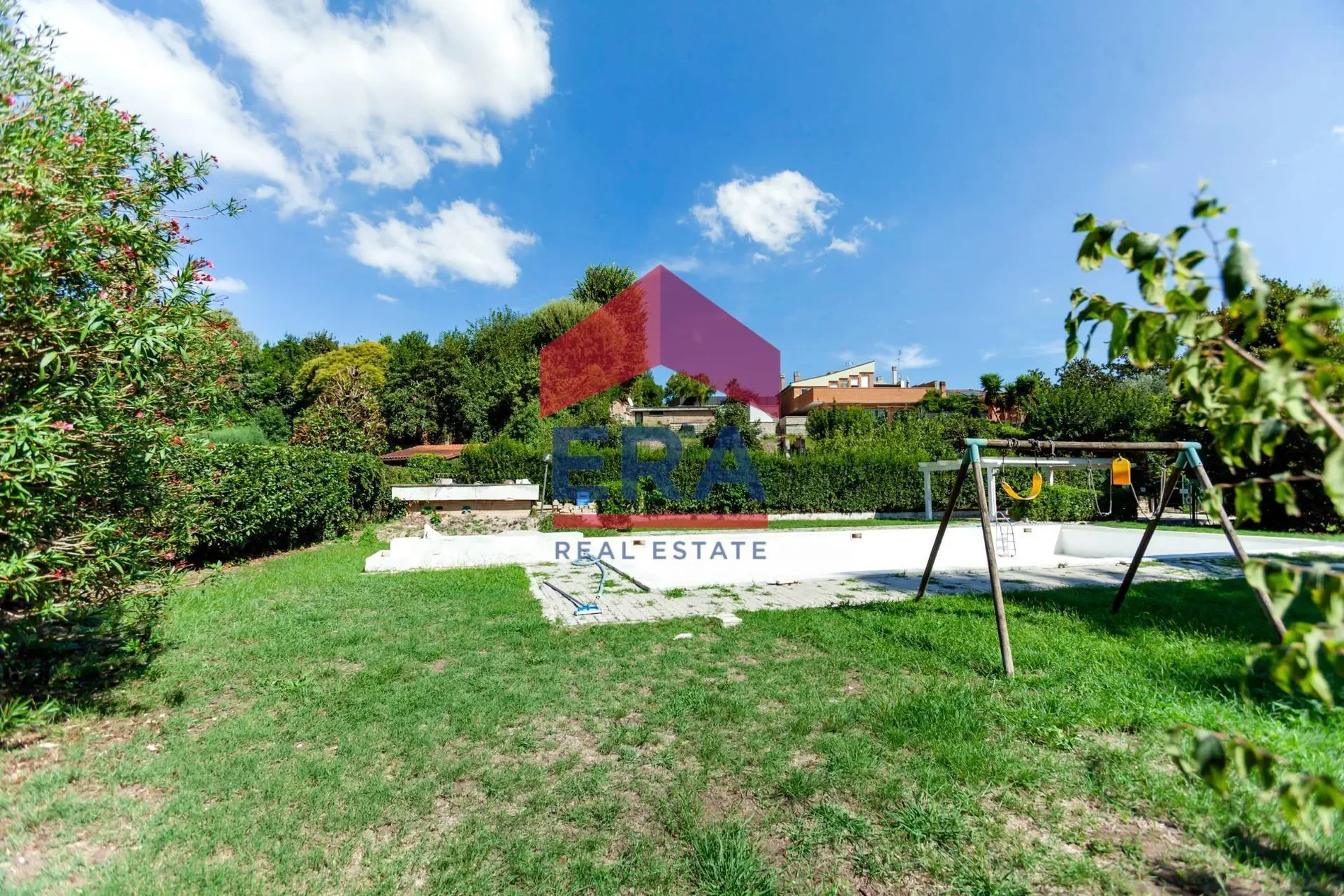 Exterior photo 10