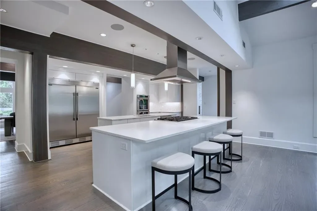 2883 W Roxboro Road NE, Atlanta, Georgia, United States. - Photo 13