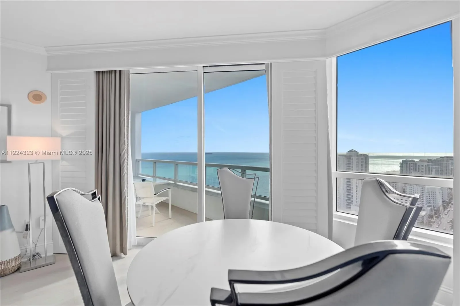 4401 COLLINS AV 2906/2908, Miami Beach, Florida, United States. - Photo 7