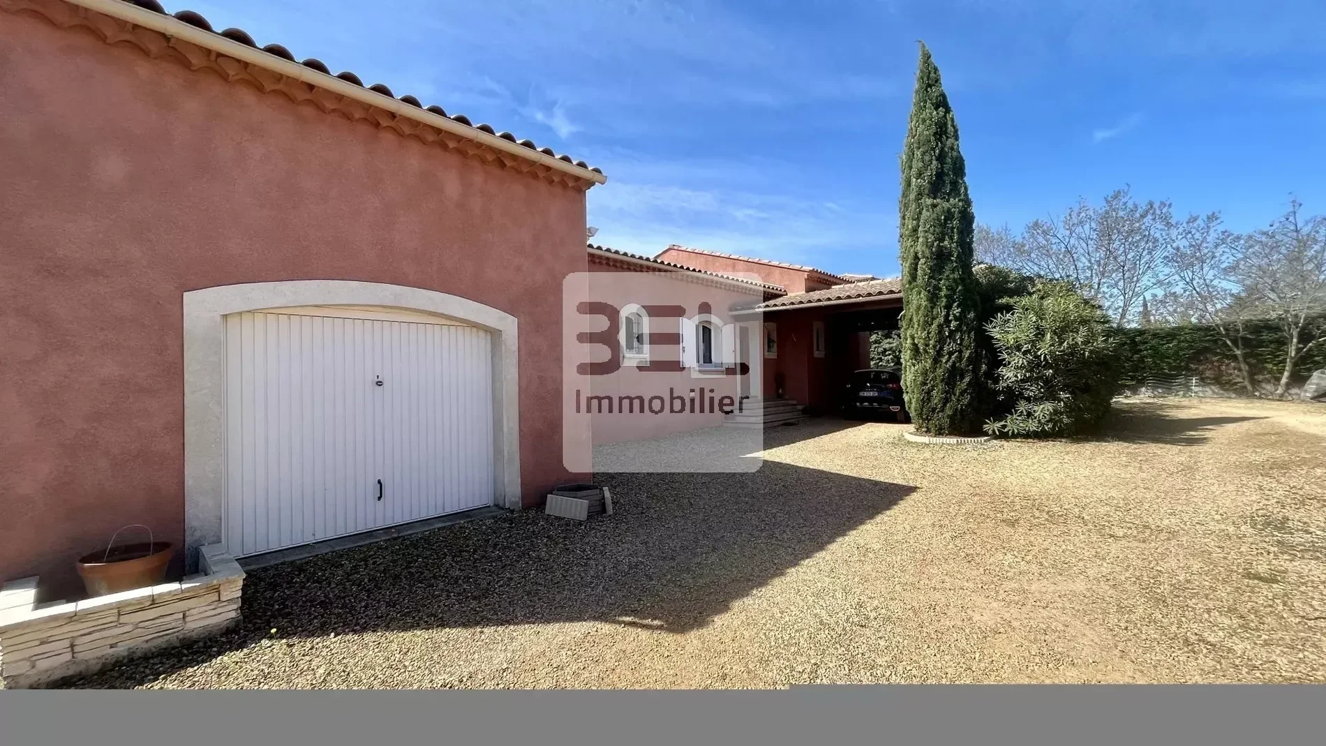 Exterior photo 7