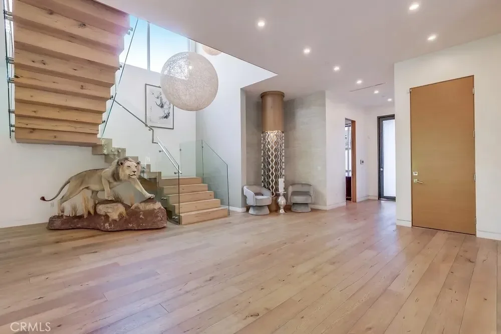737 N Cherokee Avenue, Los Angeles, California, United States. - Photo 5