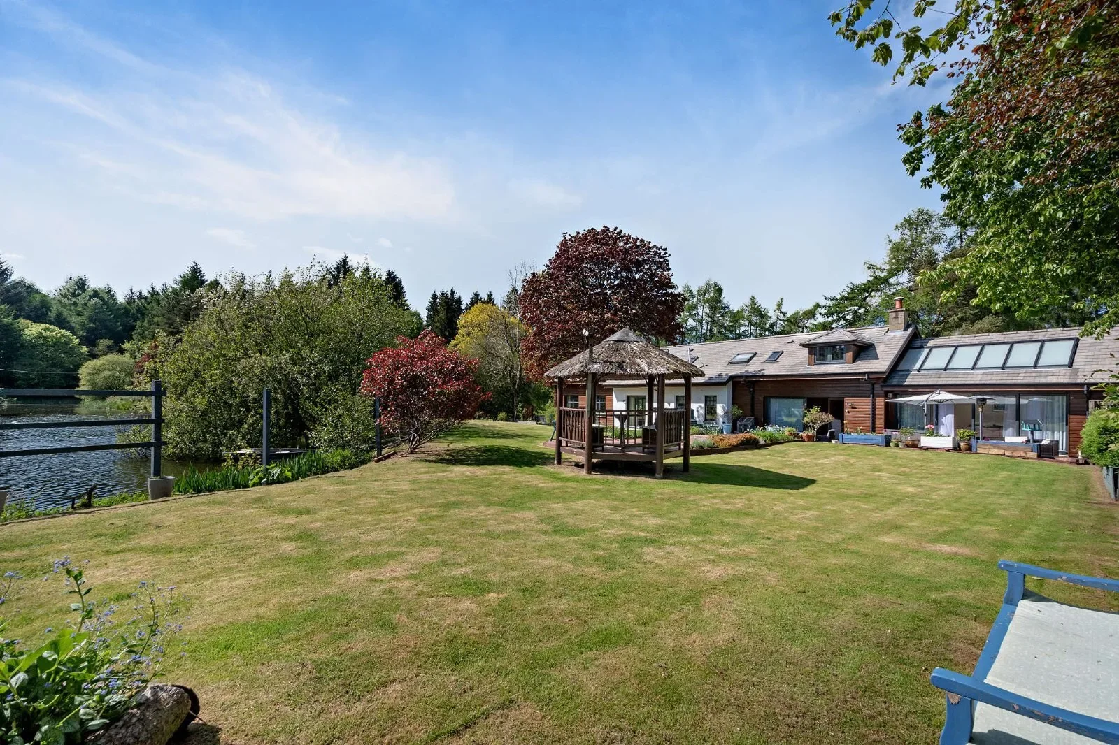 Exterior photo 12