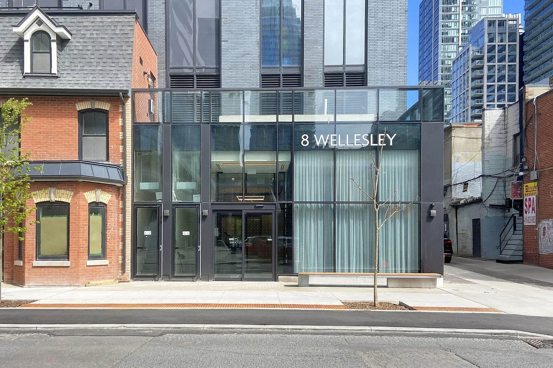 Exterior photo 7