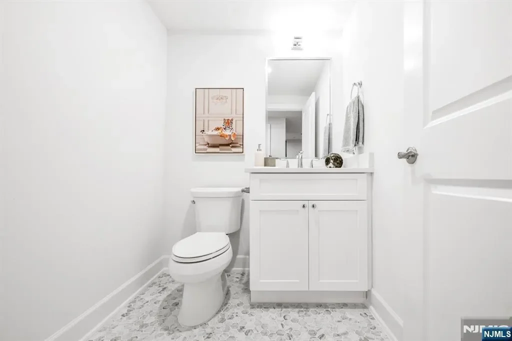 11 Gabriel Court #11, Paramus, New Jersey, United States. - Photo 10
