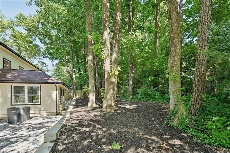 2423 Melinda Drive NE, Atlanta, Georgia, United States. - Photo 12