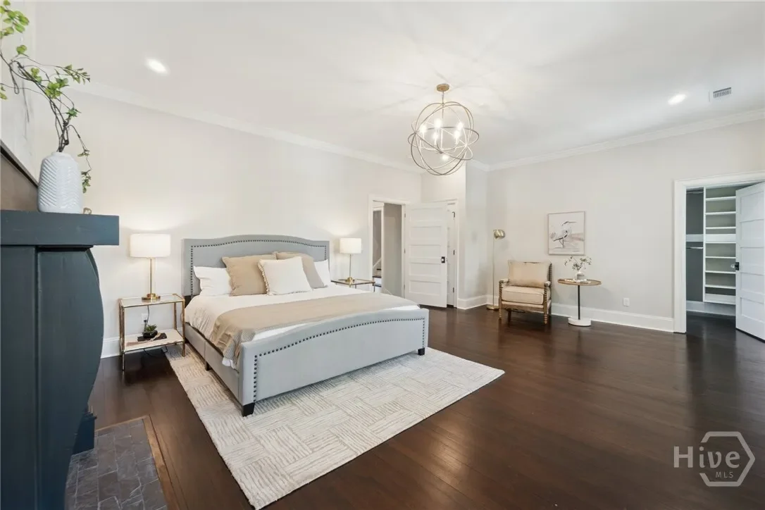111 E 49th Street, Savannah, Georgia, United States. - Photo 26
