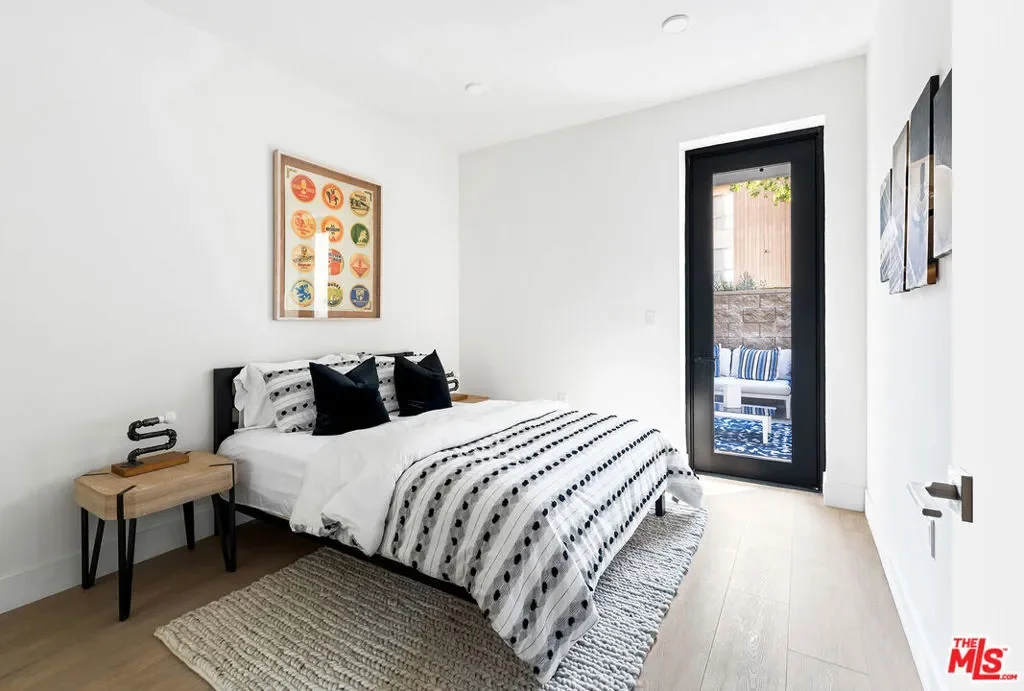 3649 Regal Place 102, Los Angeles, California, United States. - Photo 5