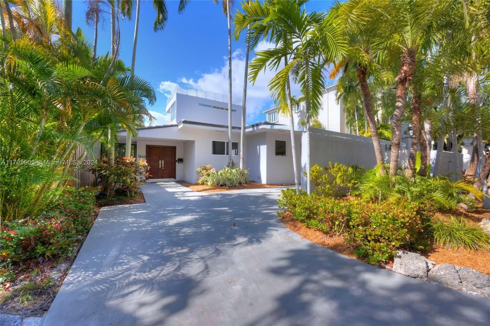 3566 Rockerman Rd, Miami, Florida, United States. - Photo 2